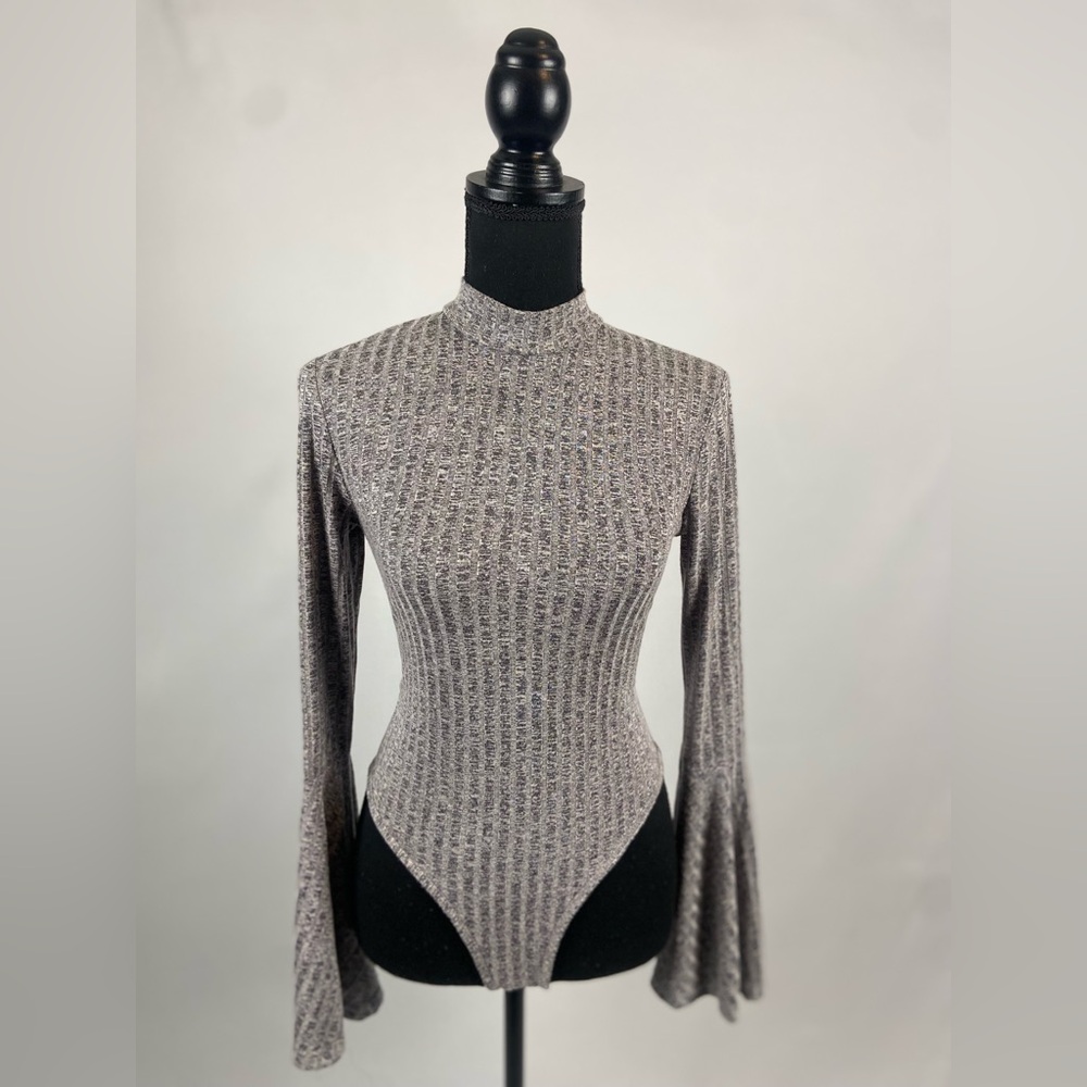 Bodysuit Blouse Belle Long Sleeves Top Medium Blouse Size 6 Gray